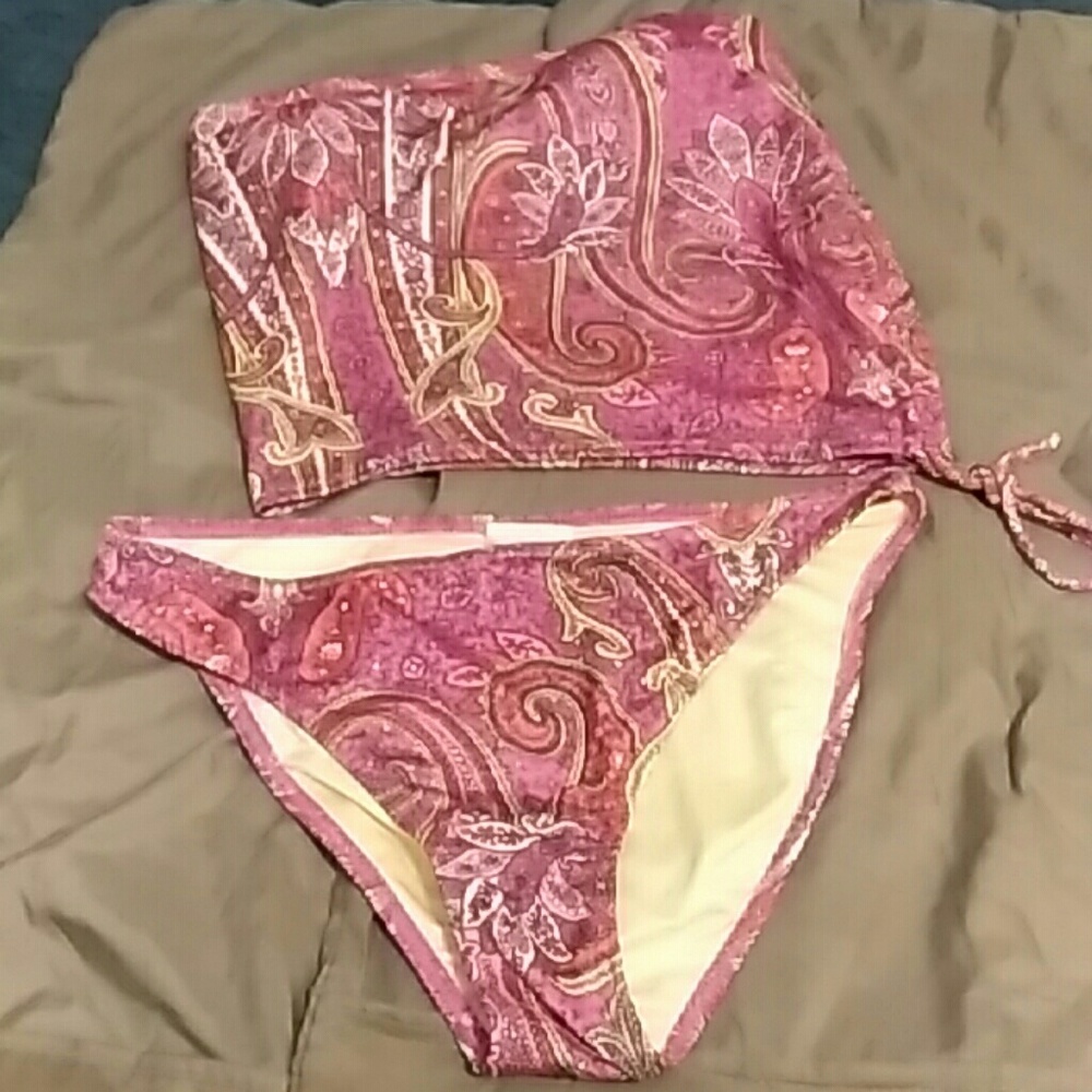 I. F.  Beautiful purple paisleys bathing suit